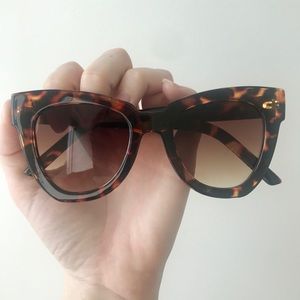 Oversized tortoise shell sunglasses one size